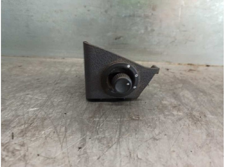 Recambio de mando retrovisor para renault 19 1.7 referencia OEM IAM 7700783608D  
