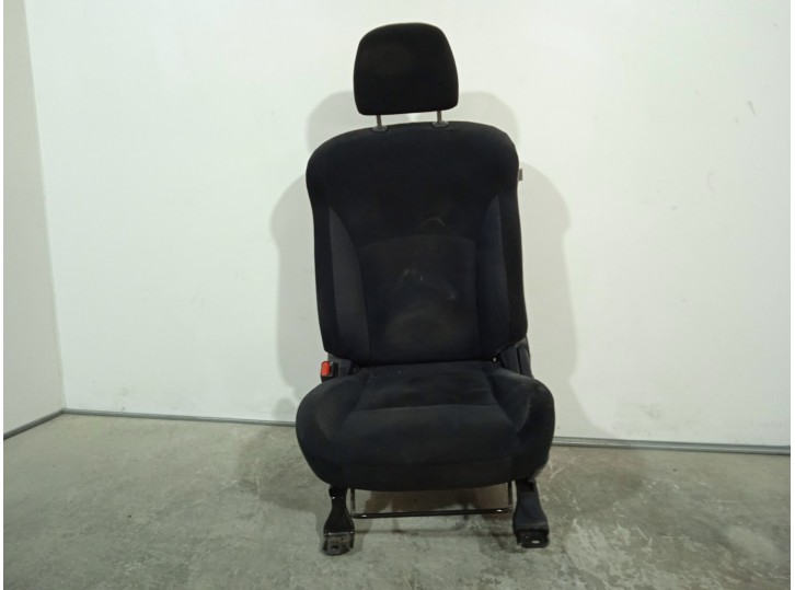 Recambio de asiento delantero izquierdo para mitsubishi outlander (cw0) 2.0 di-d cat referencia OEM IAM 4489005 TELA NEGRA Y GRI