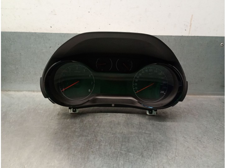 Recambio de cuadro instrumentos para opel corsa f (p2jo) 1.2 (68) referencia OEM IAM 9831576180  