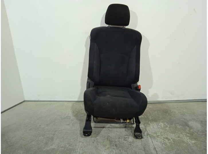 Recambio de asiento delantero derecho para mitsubishi outlander (cw0) 2.0 di-d cat referencia OEM IAM 4489013 TELA NEGRA Y GRIS 