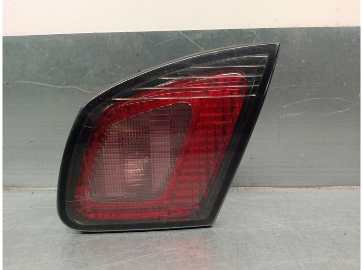 Replacement rear right tail light for Nissan Primera saloon (P11) 2.0 turbodiesel CAT OEM IAM reference 265509F510 TAILGATE