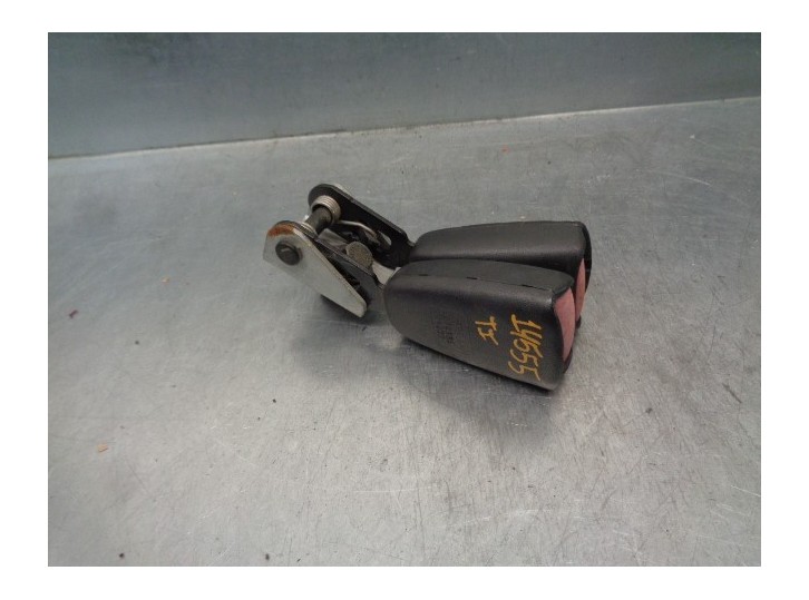 Replacement seatbelt buckle for Saab 9-3 saloon 2.2 16V TiD cat OEM IAM reference 5010335 