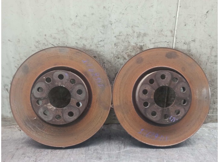 Replacement front brake disc for Alfa Romeo 166 2.0 16V TS Progression OEM IAM reference 
