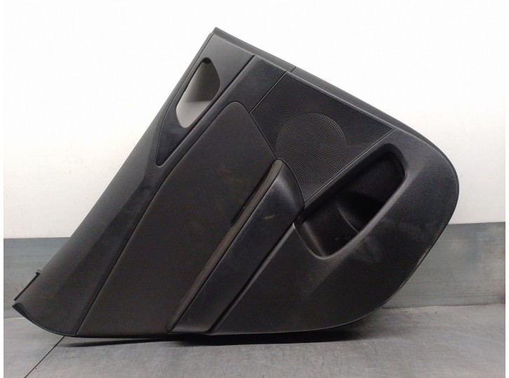 Recambio de guarnecido puerta trasera izquierda para kia xceed 1.0 tgdi cat referencia OEM IAM 83350J7800 5 PUERTAS