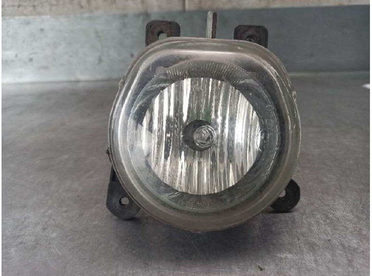 Replacement left front fog light for Alfa Romeo 166 2.0 16V TS Progression OEM IAM reference 370407488 