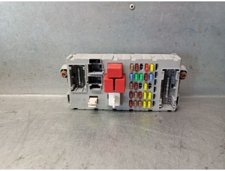 Recambio de caja reles / fusibles para lancia delta iii (844_) 2.0 d multijet (844.axd1a, 844.axm1a) referencia OEM IAM 51826466
