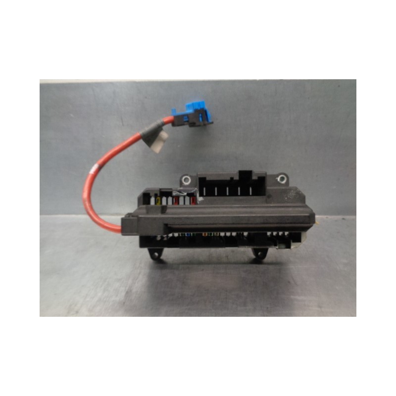 Recambio de caja reles / fusibles para bmw serie 7 (e65/e66) 3.0 turbodiesel cat referencia OEM IAM 61136900583  