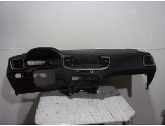 Recambio de salpicadero para kia xceed 1.0 tgdi cat referencia OEM IAM NEGRO 
