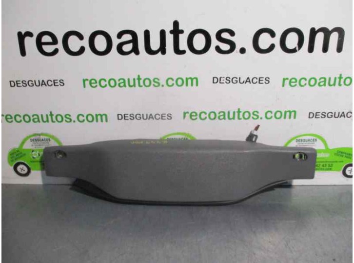 Replacement center brake light for Fiat Bravo (182) TD 100 GT OEM IAM reference 716396000 