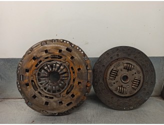 Replacement clutch kit for Ford Transit Custom Kombi 2.2 TDCi CAT OEM IAM reference BK217563BA LUK