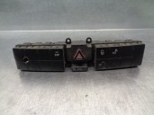 Replacement hazard warning switch for Mercedes-Benz C-Class (W203) Saloon 1.8 CAT OEM IAM reference 2038212881 