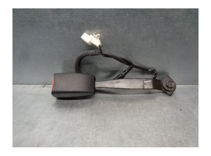 Recambio de enganche cinturon para mazda 2 lim. (de) 1.3 16v cat referencia OEM IAM T86232B 2 PINES DEL IZ.