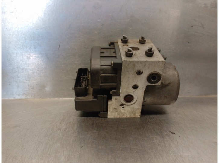 Recambio de abs para nissan primera berlina (p11) 2.0 turbodiesel cat referencia OEM IAM 476608F820 0265216586 BOSCH