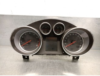 Recambio de cuadro instrumentos para opel insignia a (g09) 1.8 (68) referencia OEM IAM 13333350 1256643 A2C53383402 VDO