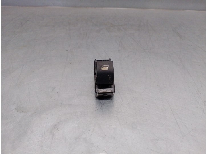 Recambio de mando elevalunas delantero izquierdo para citroën berlingo 1.6 16v hdi referencia OEM IAM 9662428277 