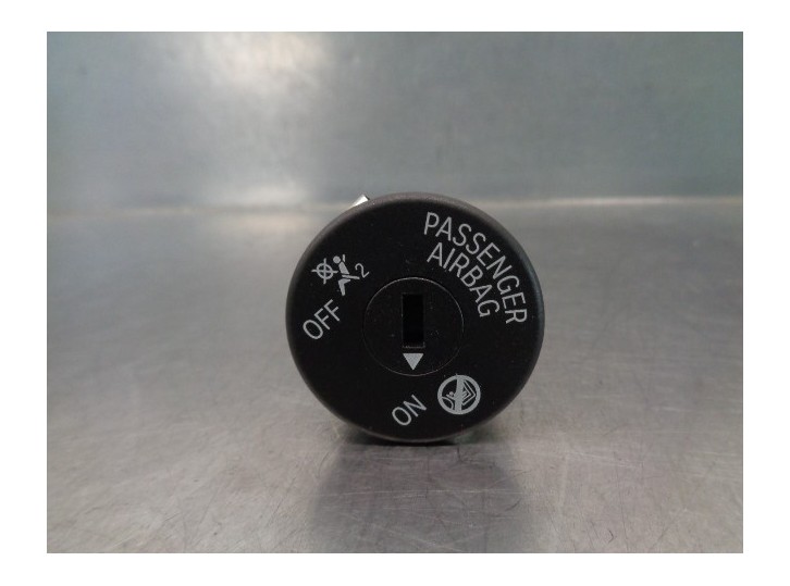 Recambio de interruptor para bmw serie 3 touring (g21) 2.0 16v turbodiesel referencia OEM IAM 61319483731 