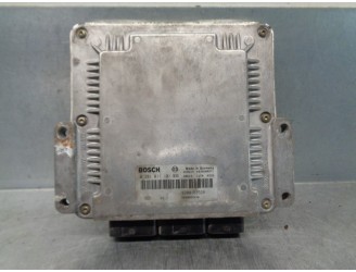 Recambio de centralita motor uce para renault laguna ii (bg0) 1.9 dci diesel referencia OEM IAM 8200163528 0281011101 BOSCH