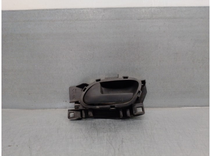 Recambio de maneta interior delantera izquierda para citroën berlingo 1.6 16v hdi referencia OEM IAM 96555515ZD 5 PUERTAS