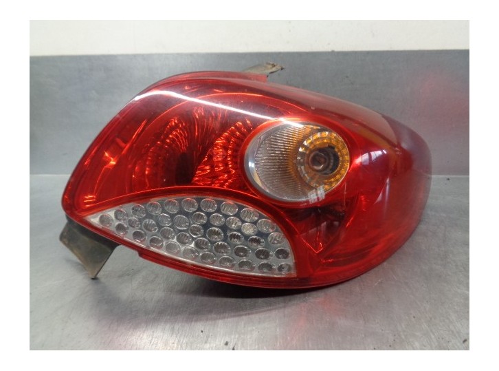 Recambio de piloto trasero derecho para peugeot 206+ 1.1 referencia OEM IAM 9685618180 6351GV 3 PUERTAS