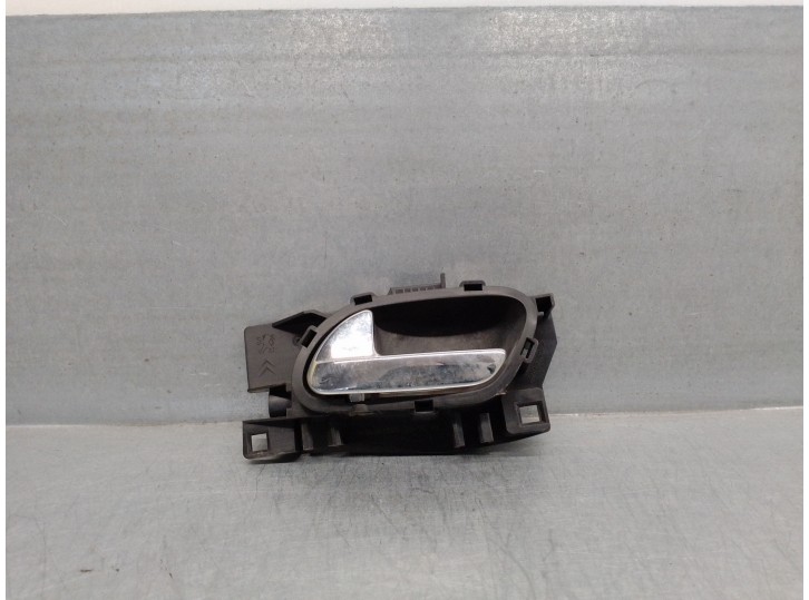 Recambio de maneta interior delantera derecha para citroën berlingo 1.6 16v hdi referencia OEM IAM 96555515ZD 6 PUERTAS