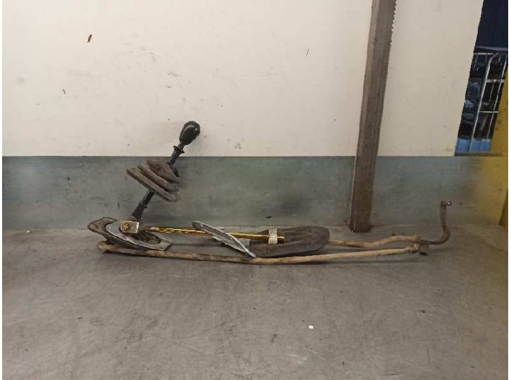 Recambio de palanca cambio para citroën c-15 fam top 1.8 referencia OEM IAM 9556269780  