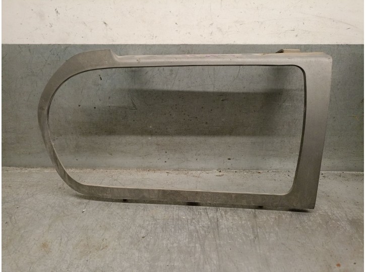 Recambio de cerquillo faro para renault 12 familiar gtl 847-98 referencia OEM IAM 31210  