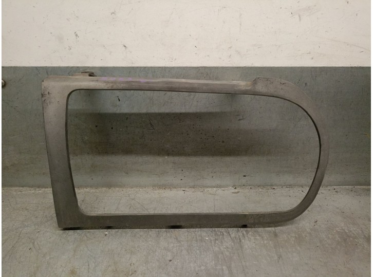 Recambio de cerquillo faro para renault 12 familiar gtl 847-98 referencia OEM IAM 31211  