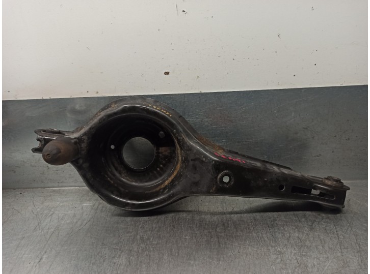 Replacement upper rear right suspension arm for Ford Focus Lim. (CB8) 1.0 EcoBoost CAT OEM IAM reference 1894049 