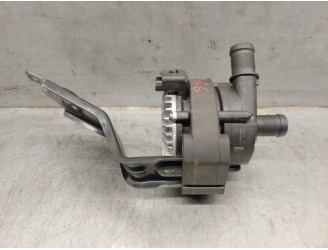 Recambio de bomba agua para renault captur ii referencia OEM IAM 210101240R 210101240R 039202450S BOSCH