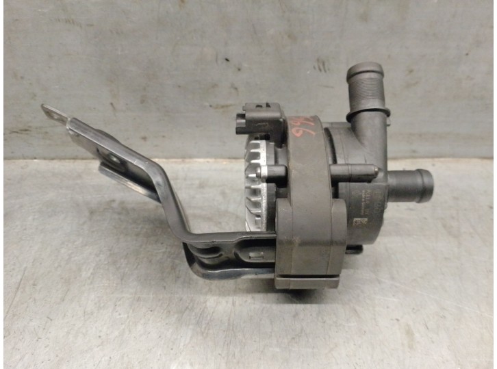 Recambio de bomba agua para renault captur ii referencia OEM IAM 210101240R 210101240R 039202450S BOSCH