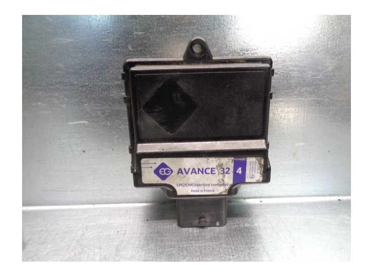 Recambio de centralita inyeccion para renault scenic ii 2.0 referencia OEM IAM 67R014709 