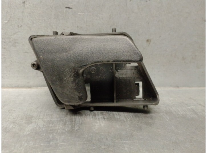 Replacement of right front interior door handle for Seat Ibiza (6K) 1.6 OEM IAM reference 6K0837222C 