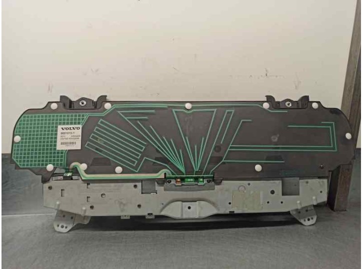 Replacement antenna for Volvo XC90 2.9 bi-turbo cat OEM IAM reference 30679255 