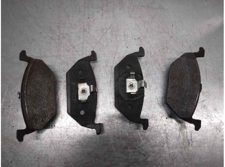 Recambio de pastillas de freno para volkswagen polo (9n1) 1.9 tdi referencia OEM IAM   