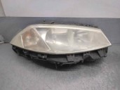 Recambio de faro derecho para renault megane ii berlina 5p 1.6 16v referencia OEM IAM 8200073221F  