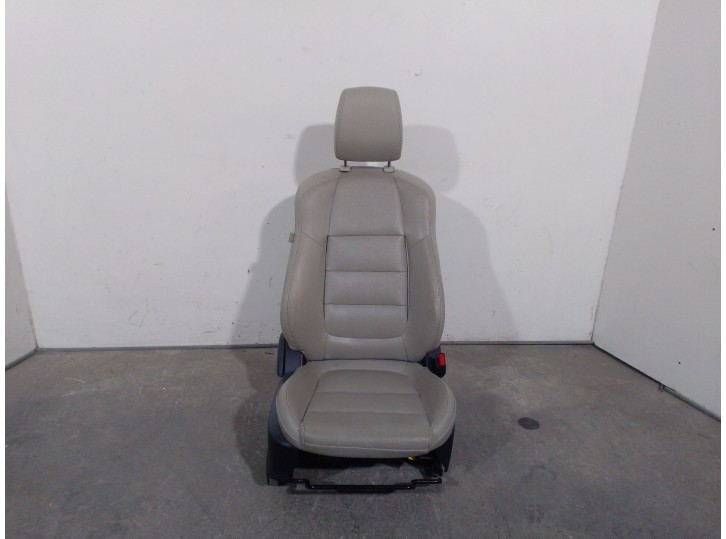 Recambio de asiento delantero derecho para mazda cx-5 2.2 turbodiesel cat referencia OEM IAM KD458863X KD458863X 
