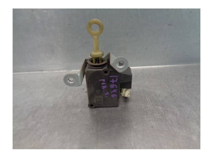 Recambio de motor cierre centralizado porton para toyota aygo (kgb/wnb) 1.0 cat referencia OEM IAM 691500H010 