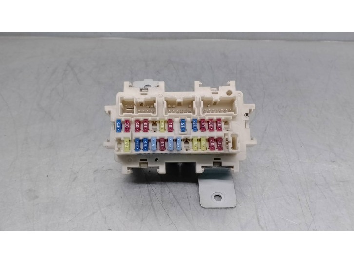 Recambio de caja reles / fusibles para renault koleos 2.0 dci diesel fap referencia OEM IAM JY00A7L29 