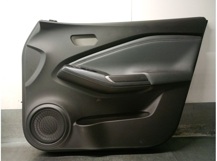Recambio de guarnecido puerta delantera derecha para nissan juke (f16_) dig-t 117 referencia OEM IAM 809106PA0A 809006PH0B 