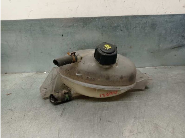 Recambio de deposito expansion para renault master kasten 2.3 dci diesel cat referencia OEM IAM 217100015R  
