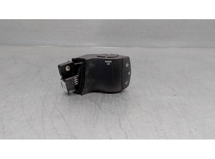 Recambio de mando volante para renault koleos 2.0 dci diesel fap referencia OEM IAM EB25550JY02B 