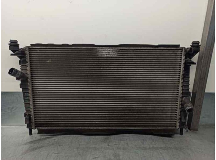 Replacement water radiator for Ford Focus Cabrio (CA5) 2.0 CAT OEM IAM reference 3M5H8005RK 