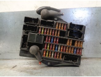 Recambio de caja reles / fusibles para jaguar xj 4.2 v8 32v cat referencia OEM IAM 2W9314A073CE 518670401 