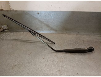 Recambio de brazo limpia trasero para kia pride station wagon 1.3 referencia OEM IAM KK15467421 KK15467421 