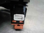 Replacement hazard warning switch for Citroën C4 Grand Picasso 1.6 e-HDi FAP OEM IAM reference 9678101877 