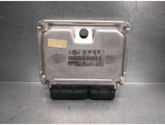 Recambio de centralita motor uce para volkswagen passat berlina (3b3) 2.3 v5 referencia OEM IAM 066906032BB 0261207641 BOSCH