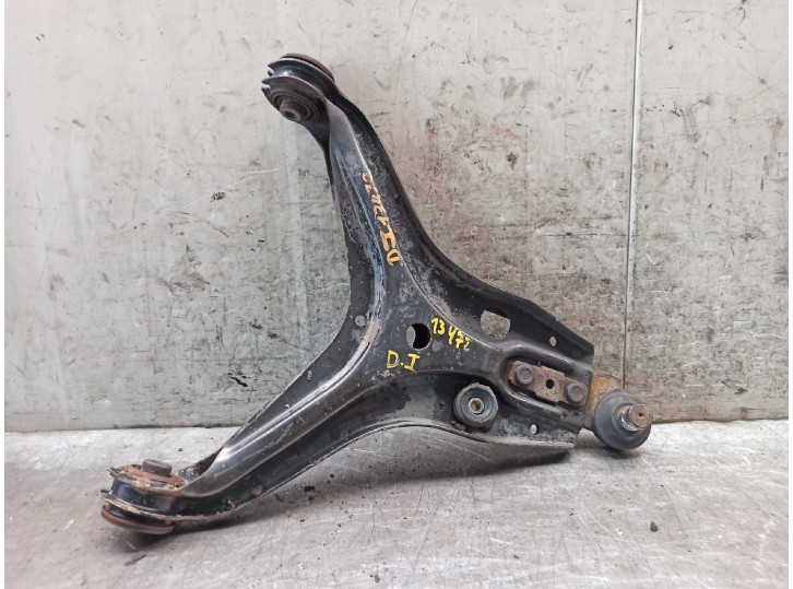 Recambio de brazo suspension inferior delantero izquierdo para audi 80/90 (893) 2.2 referencia OEM IAM 