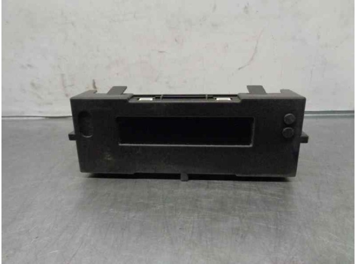 Recambio de pantalla multifuncion para renault clio grandtour 1.5 dci diesel cat referencia OEM IAM 8200755144  