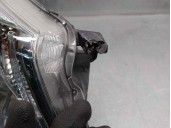 Replacement right headlight for Toyota Yaris 1.3 16V cat OEM IAM reference 811300D450 5 DOORS