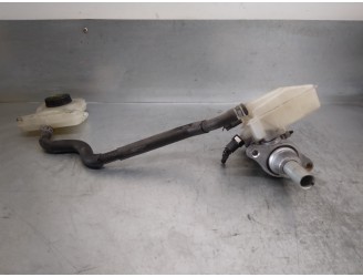 Replacement brake master cylinder for Mazda 5 sedan (CR) 2.0 diesel cat OEM IAM reference CCY94340ZA CCY94340ZA 
